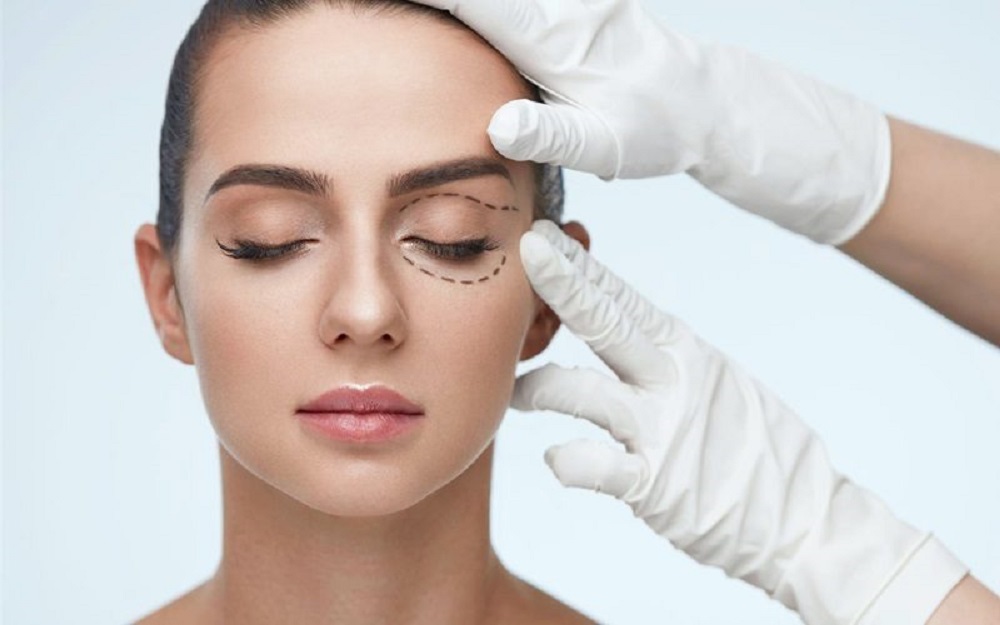 Các bước nâng cung mày chuẩn y khoa tại Sky Diamond