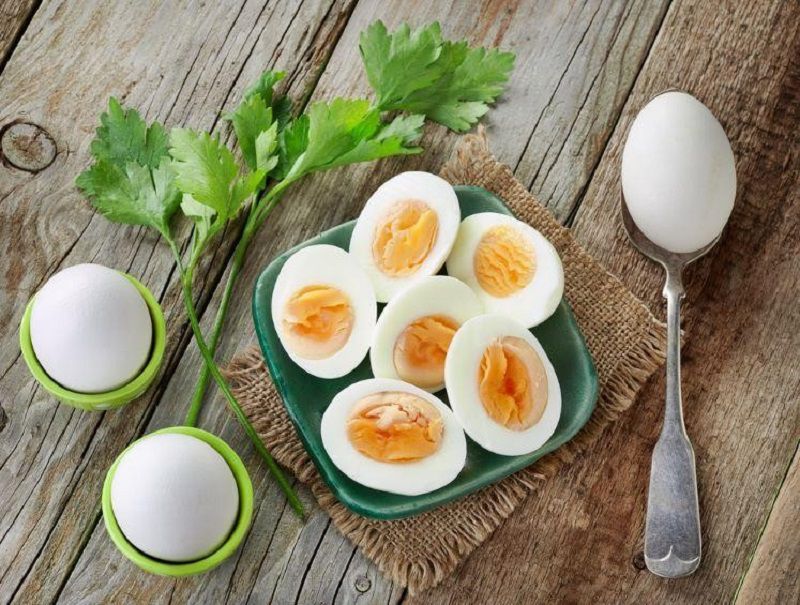 Kiêng ăn trứng sau khi nâng cung mày