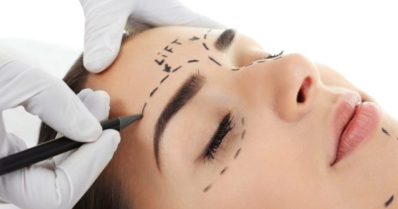 Giải đáp nâng cung mày có ảnh hưởng đến tướng số