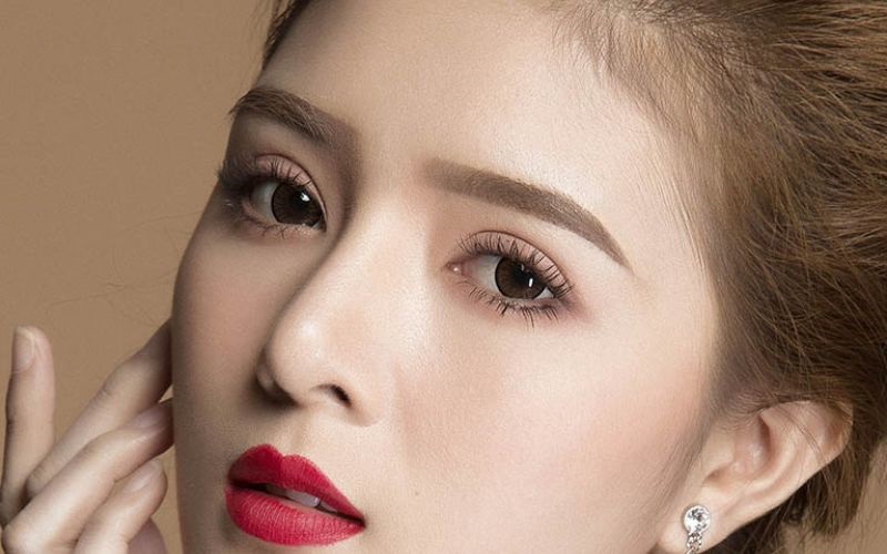 Cắt sụp mí mắt được thực hiện như thế nào?