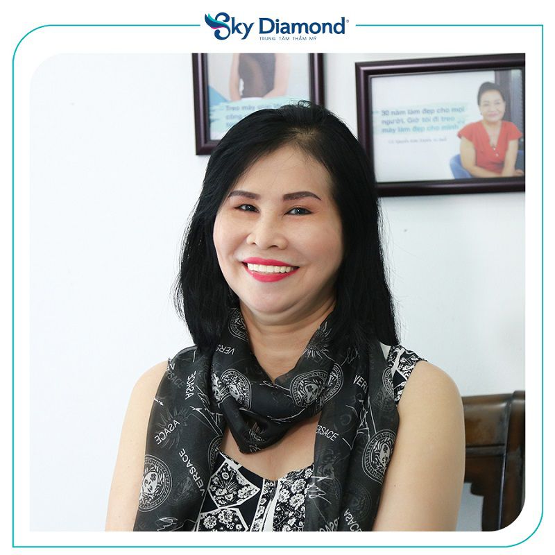 Hút bọng mỡ mắt là phương pháp an toàn