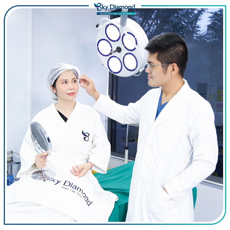 Sky diamond - Địa chỉ lấy bọng mỡ mắt uy tín