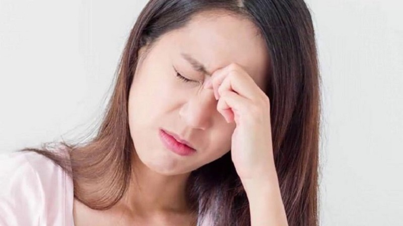 Cho mắt nghỉ ngơi nhiều hơn để giảm sụp mí