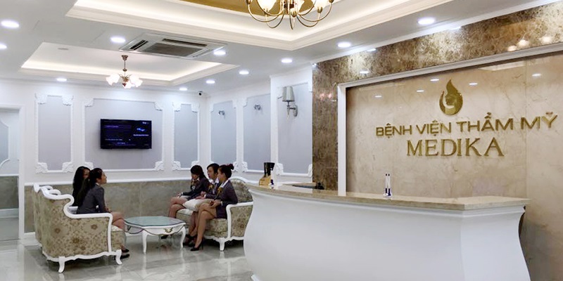 Thẩm mỹ Medika nâng cung mày an toàn