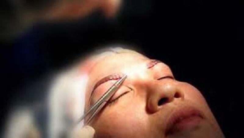 Nhiều khách hàng bị hỏng cung mày sau thực hiện
