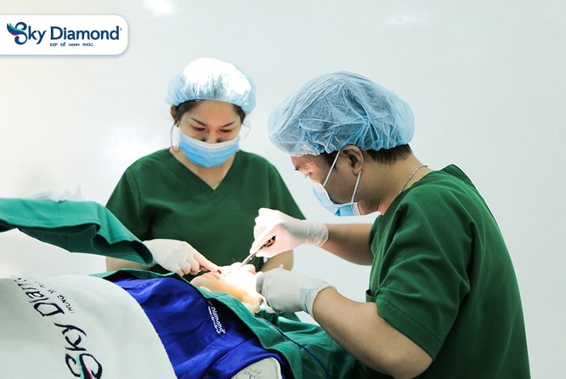 Chi phí treo cung dựa vào kinh nghiệm bác sĩ thực hiện